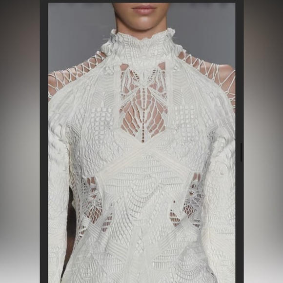 New Jonathan Simkhai Guipure Lace Gown - Picture 4 of 13